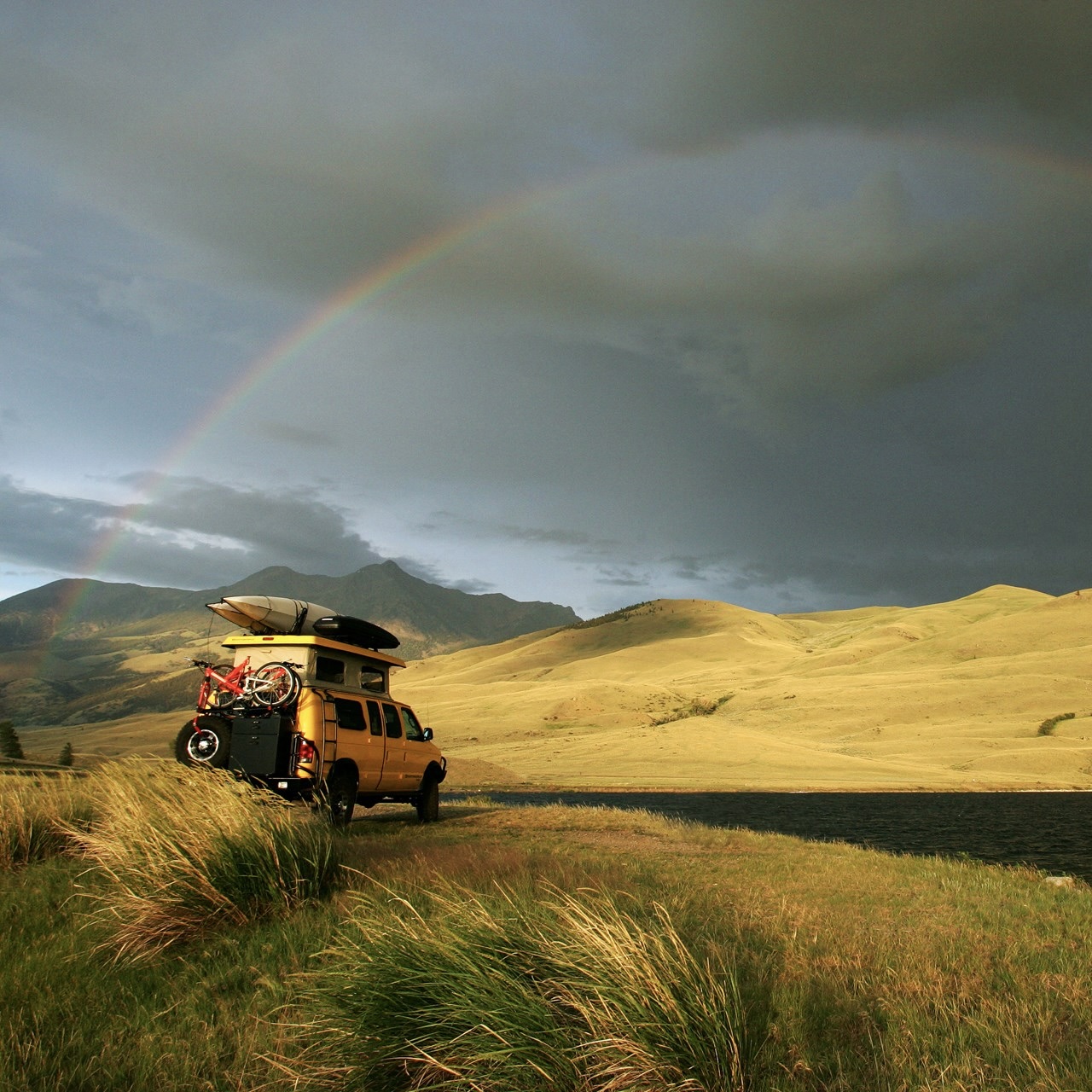 camper-van-rainbow 2.jpg